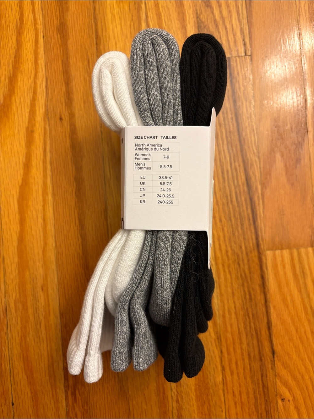 BNWT lululemon athletica White Daily Essential Crew Socks - 3 Pack - Picture 2 of 6